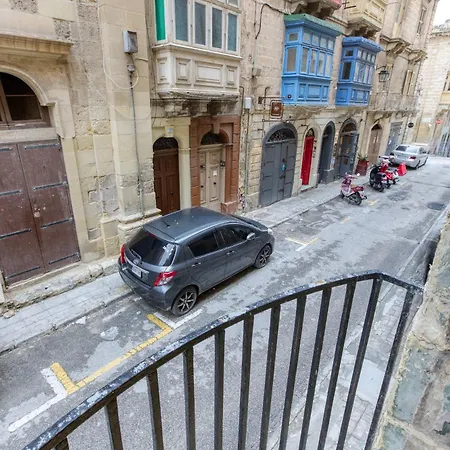 A Sensational 1br In Centre By 360 Estates Valletta