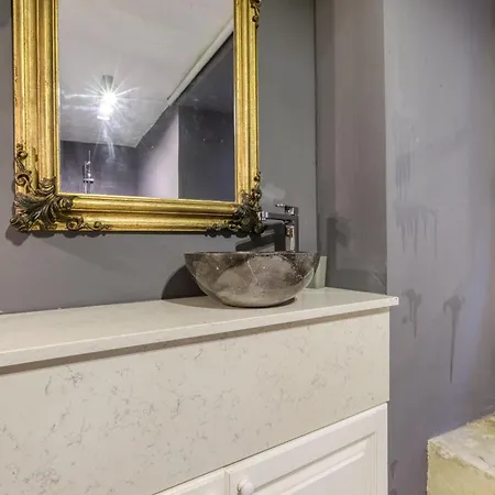 A Sensational 1br In Centre By 360 Estates * Valletta